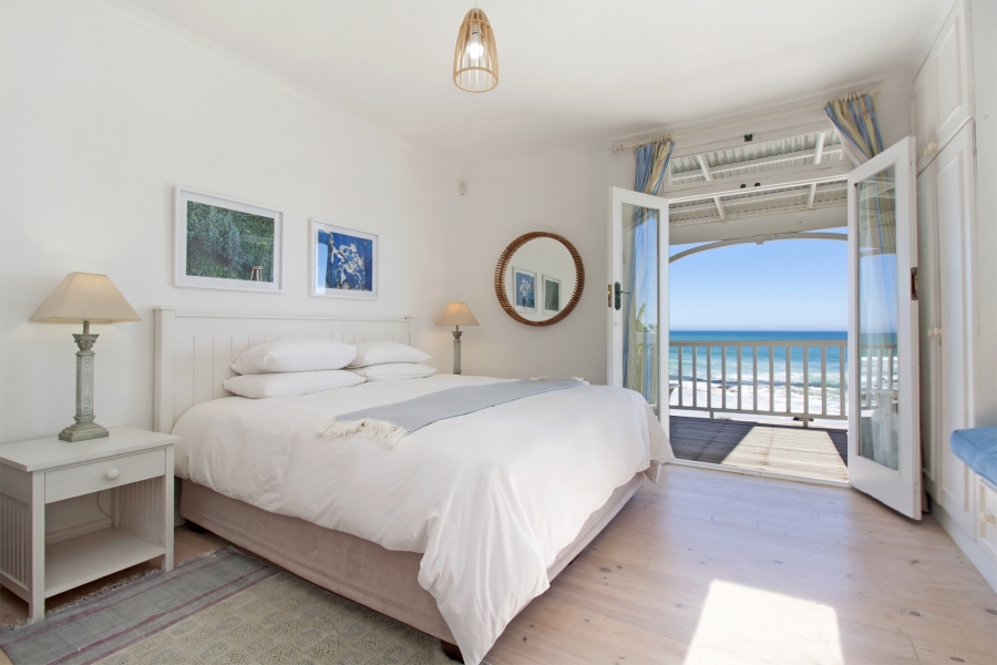 5 Bedroom Property for Sale in Misty Cliffs Western Cape